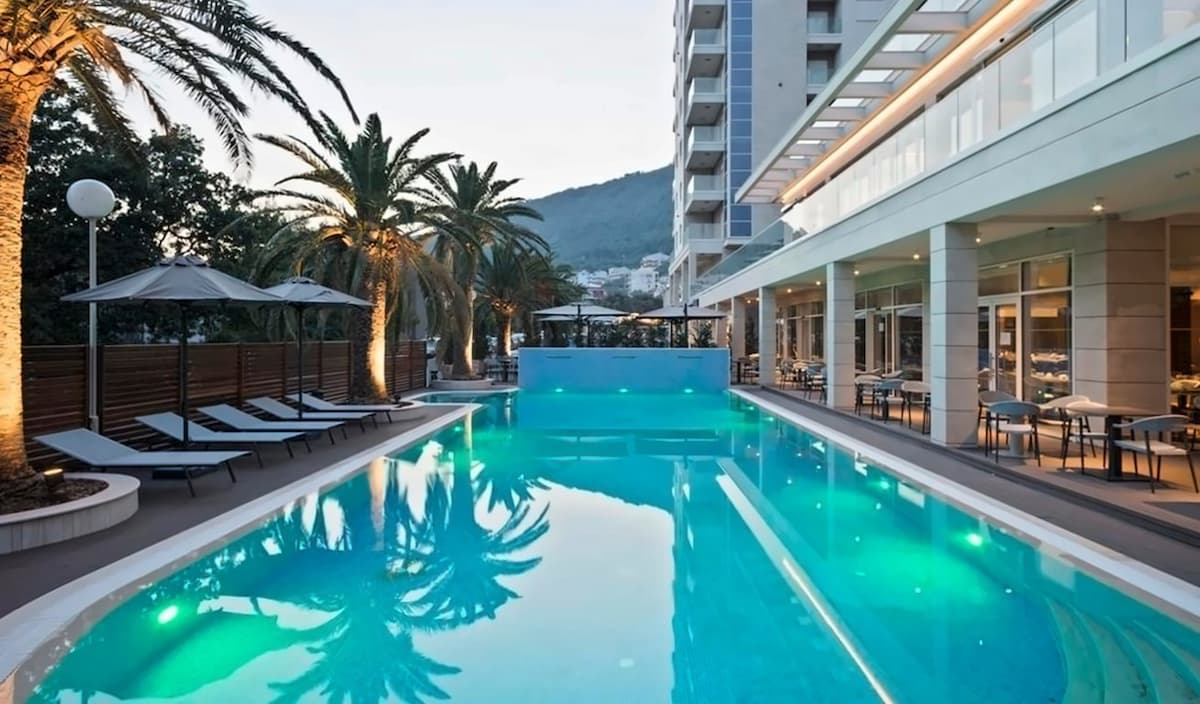 Ami (ex. Melia Petrovac)